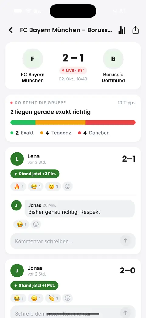 Ein Live-Spiel in der App: der Spielstand, wer in der Liga richtig getippt hat, und Reaktionen der Kollegen