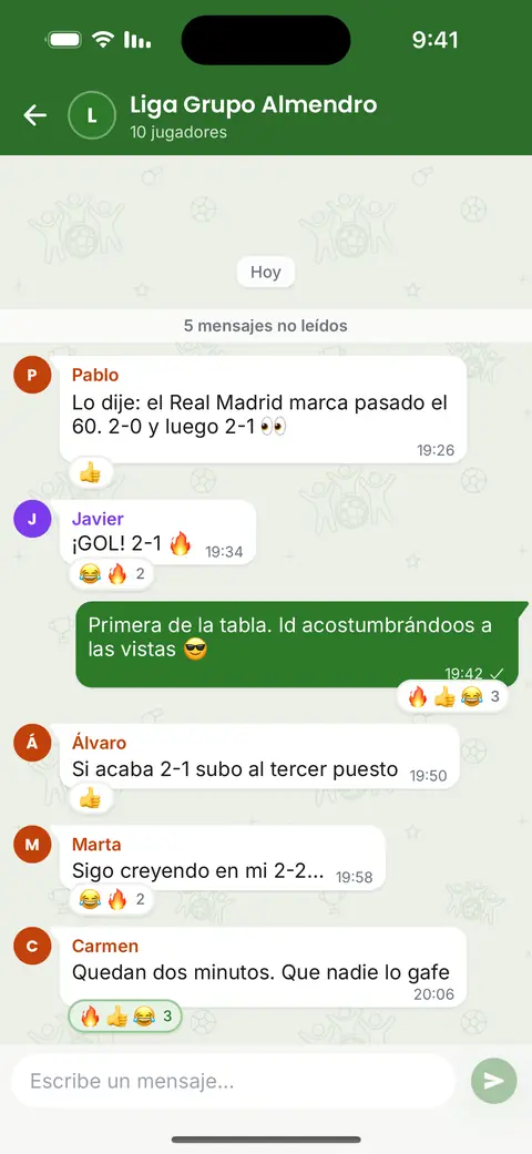 El chat de la liga en la app: compañeros reaccionando a los pronósticos y al resultado del partido